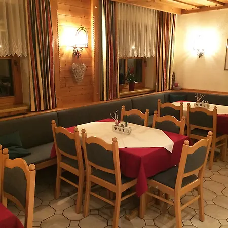 Otel Reiters Wohlfuehlhotel Haus im Ennstal